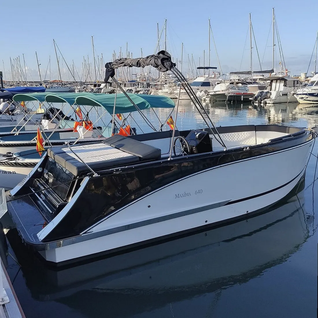 Barco disponible para alquiler en Fornells, Baleares